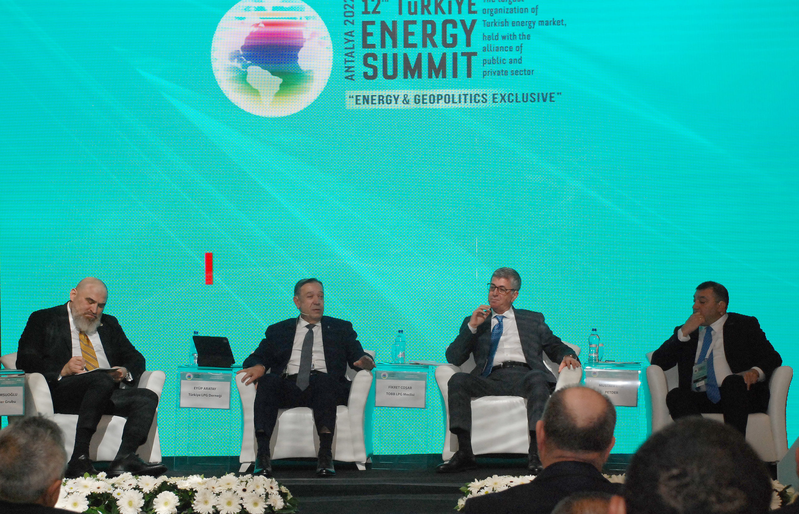 İpragaz CEO’su Eyüp Aratay, 12. Türkiye Enerji Zirvesi’nde konuştu