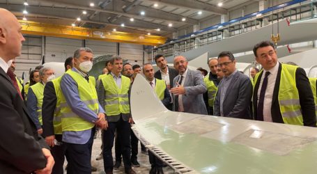Rüzgar enerjisi sektör temsilcileri İzmir’deki fabrikalara teknik gezi gerçekleştirdi