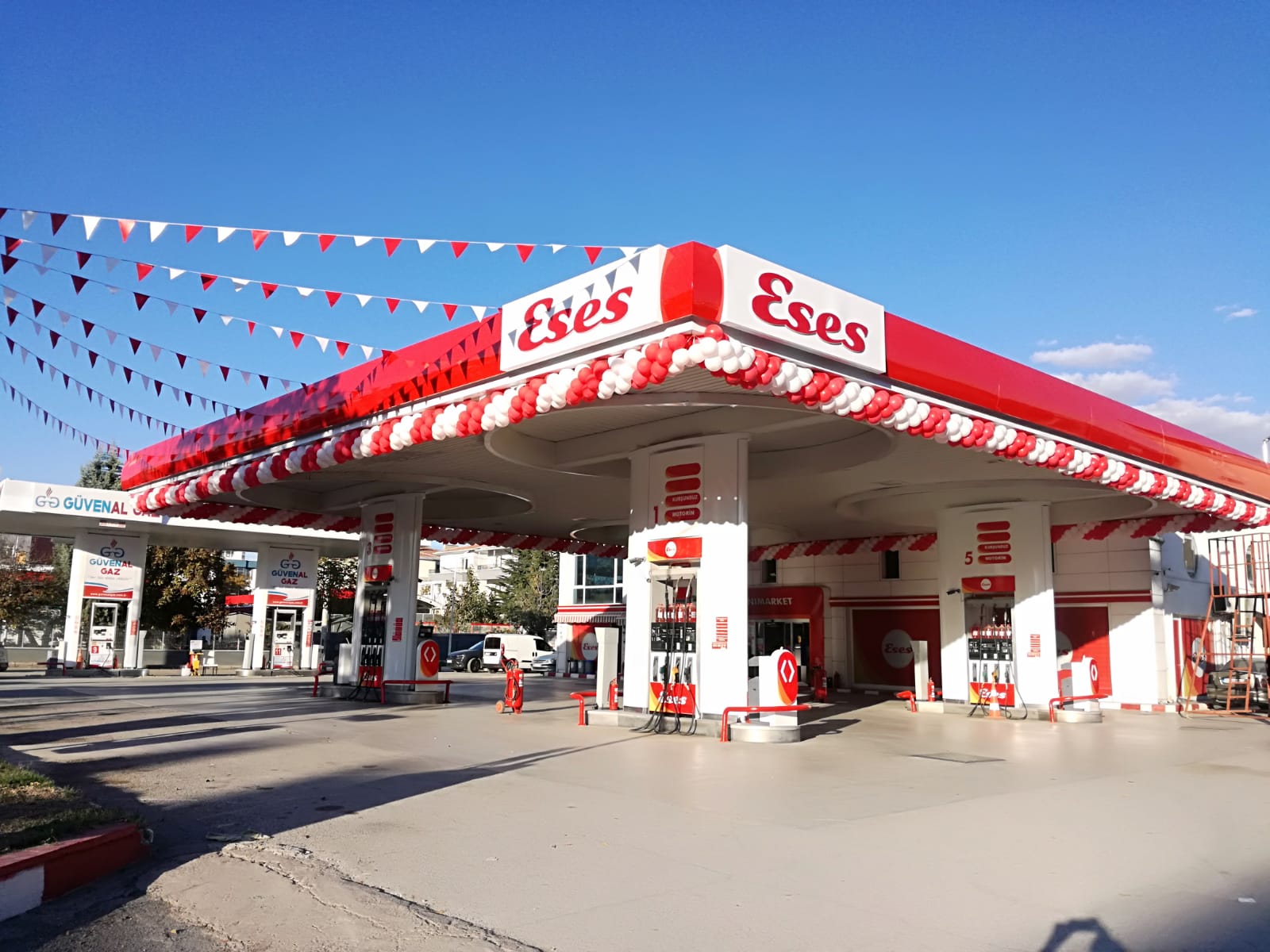 Es Es, Ankara Sincan’daki yeni istasyonu Karadenizli Petrol’ü hizmete açtı