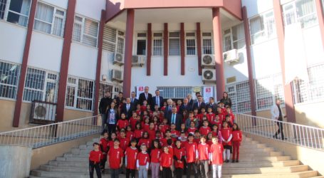 CK Enerji, Antalya’da 1000 öğrenciye spor kıyafeti hediye etti