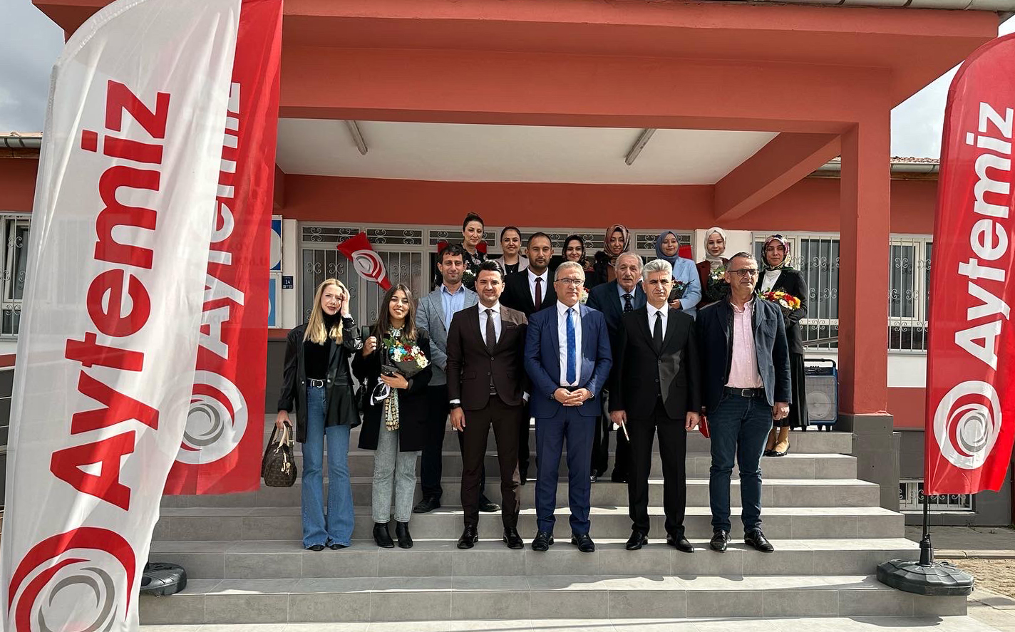 Aytemiz, Kayseri’de her ay bir okulu yeniliyor