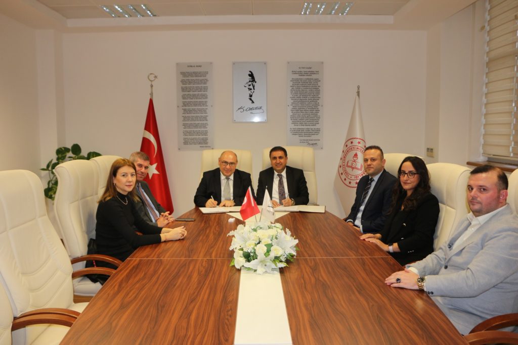 İzmir İl Milli Eğitim Müdürlüğü ve İzmir Doğalgaz arasında İşbirliği Protokolü imzalandı