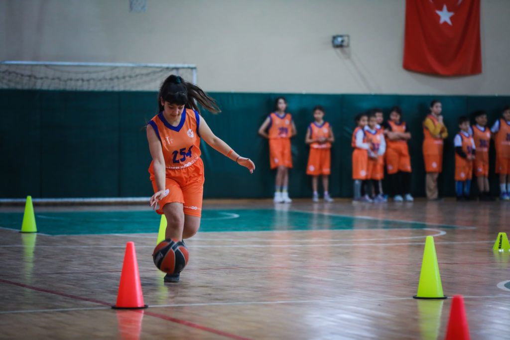 Enerjisa Üretim ve Güler Legacy’den çocuklara özel basketbol kampları