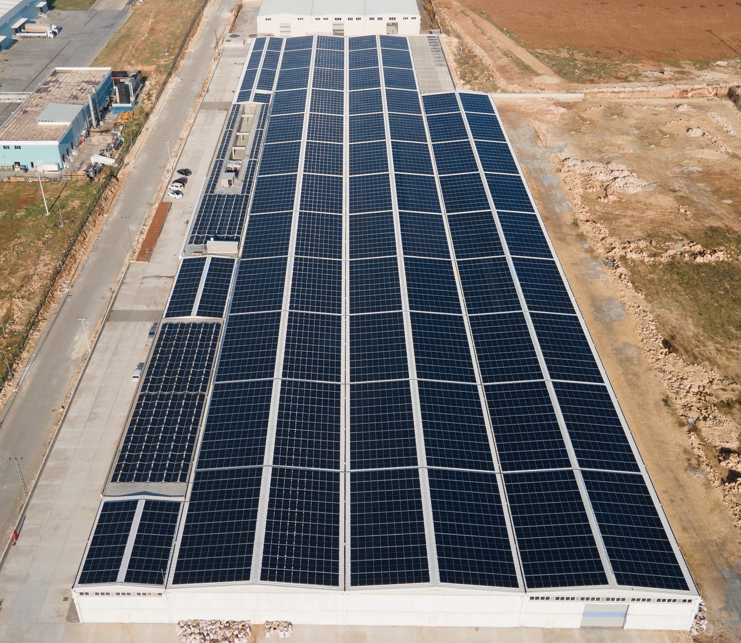 CW Enerji Şanlıurfa’da fabrikanın çatısına GES kurulumu gerçekleştirdi