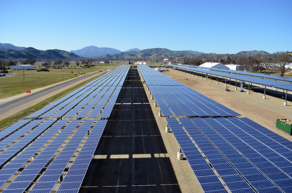 Tüketiciler güneş panelleri ile 30 yıl ücretsiz elektrik üretebiliyor