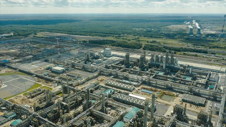 Rus petrokimya şirketi SIBUR, depremzedeler için 1 milyon dolar bağışlayacak