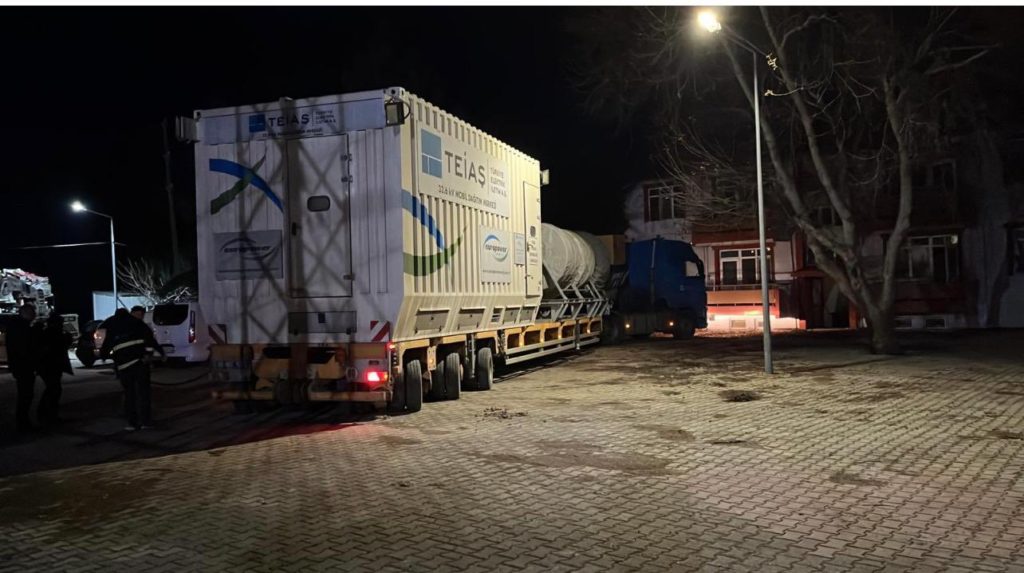 Enerji ve Tabii Kaynaklar Bakanlığı Bakan Yardımcısı Tancan, Mobil Trafo Merkezi'nin Fevzipaşa'ya ulaştığını bildirdi