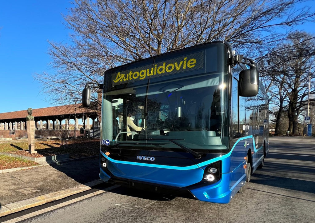 İtalya’nın yerel toplu taşıma firması, IVECO’nun elektrikli otobüsü E-way’i seçti