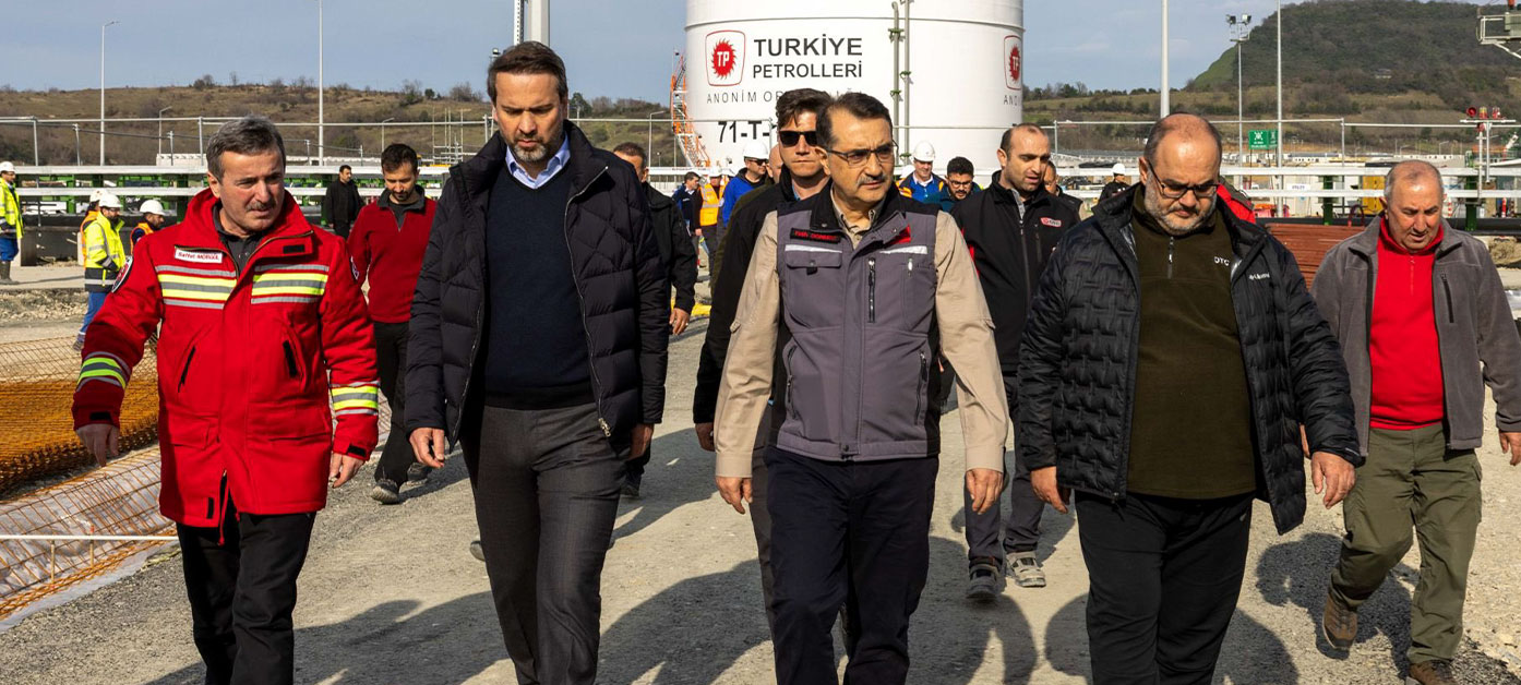 Bakan Dönmez, Filyos Doğal Gaz İşleme Tesisi’nde incelemelerde bulundu