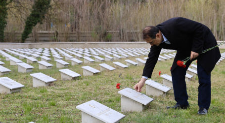 Enerji ve Tabii Kaynaklar Bakanı Dönmez, Budapeşte’deki Türk Şehitliği’ni ziyaret etti