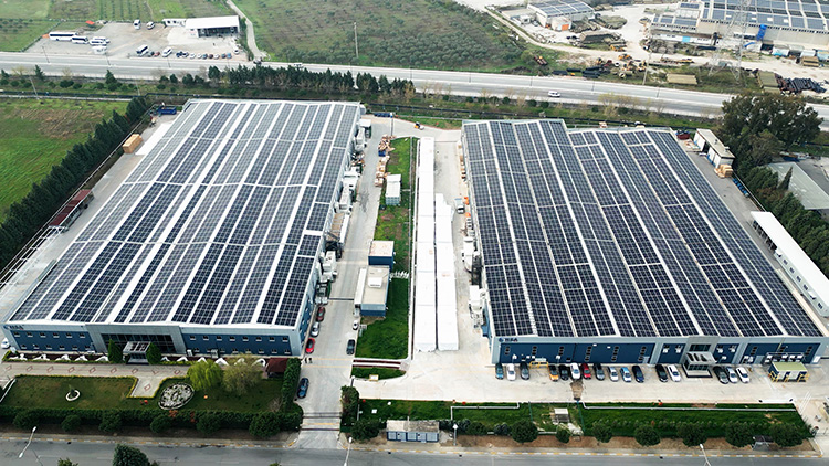 Manisa'da üretilen güneş panelleri ABD pazarına açılıyor