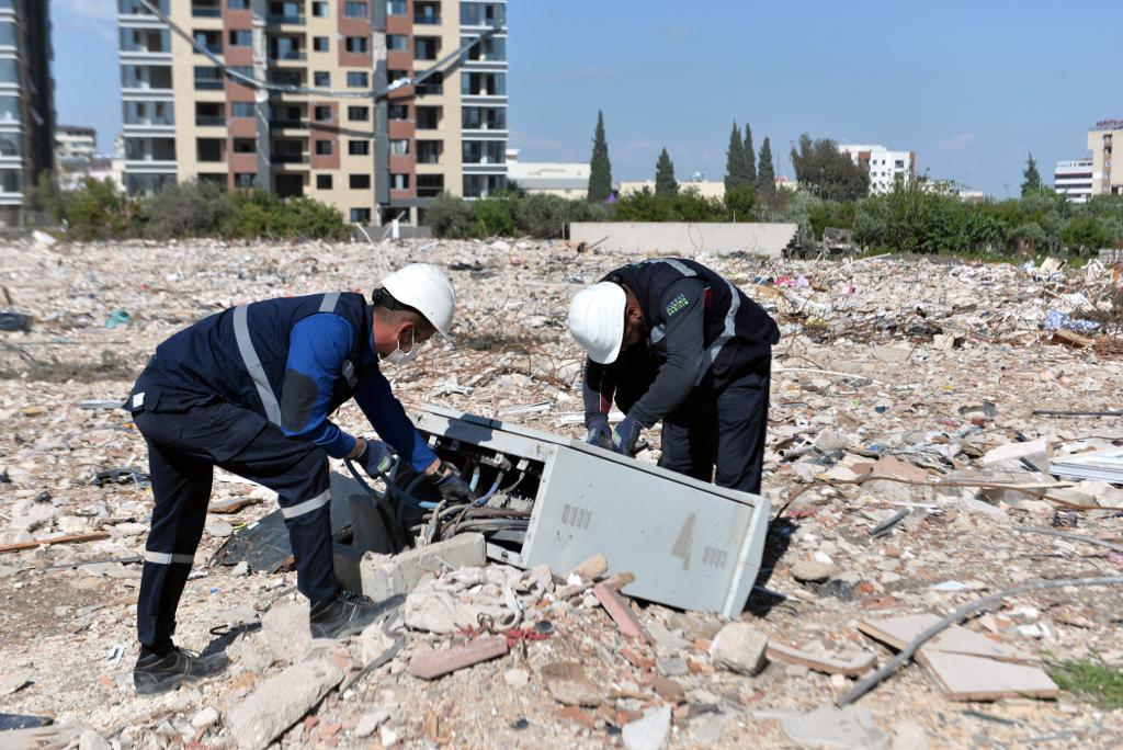 Enerjinin kahramanları afet bölgesinde