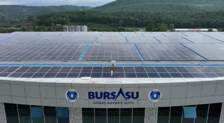 Bursa Büyükşehir Belediyesi su dolum tesisi çatısına yerleştirilen panellerle elektrik de üretecek