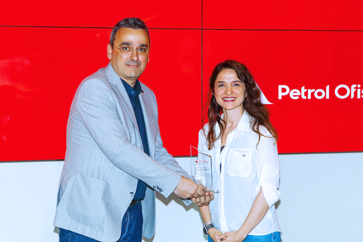 Petrol Ofisi, ‘Bayi Hizmet ve Memnuniyet 2022’ ödülü Asis Otomasyon’un