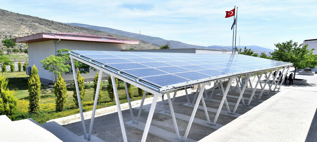 Antalya OSB'deki fabrikaların çatıları güneş enerjisi sistemleriyle donatılıyor