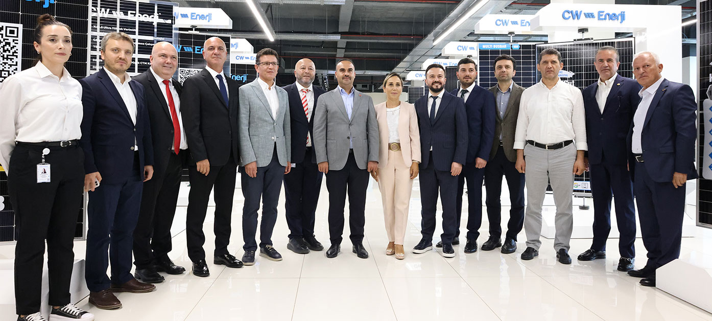 Sanayi ve Teknoloji Bakanı Mehmet Fatih Kacır, CW Enerji’yi ziyaret etti