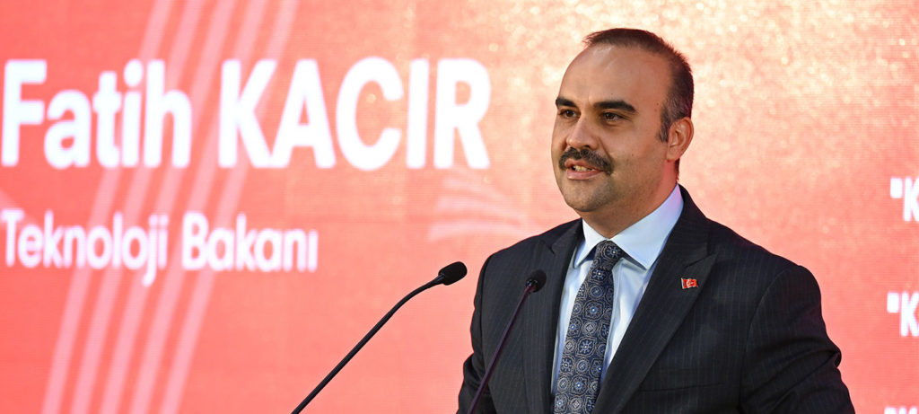 Bakan Kacır, Nadir Toprak Elementleri Uluslararası Zirvesi'nde konuştu