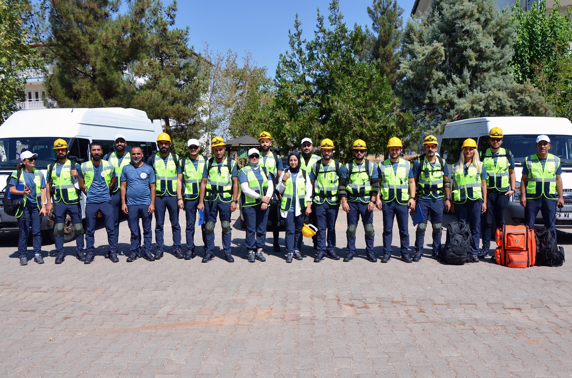 Dicle Elektrik’in arama kurtarma ekibi DAK, AFAD’dan akredite oldu