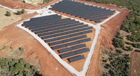 Uşak’ta kurulan güneş enerjisi santrali, köylerin sokak aydınlatmasını karşılayacak
