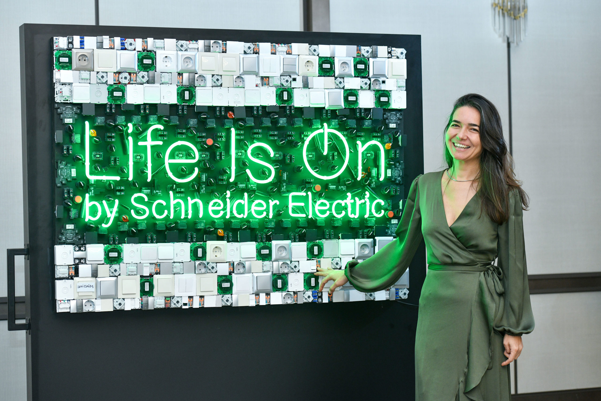 Schneider Electric, ‘Net Sıfır Bina’lar alanında yenilikçi liderlerle bir araya geldi