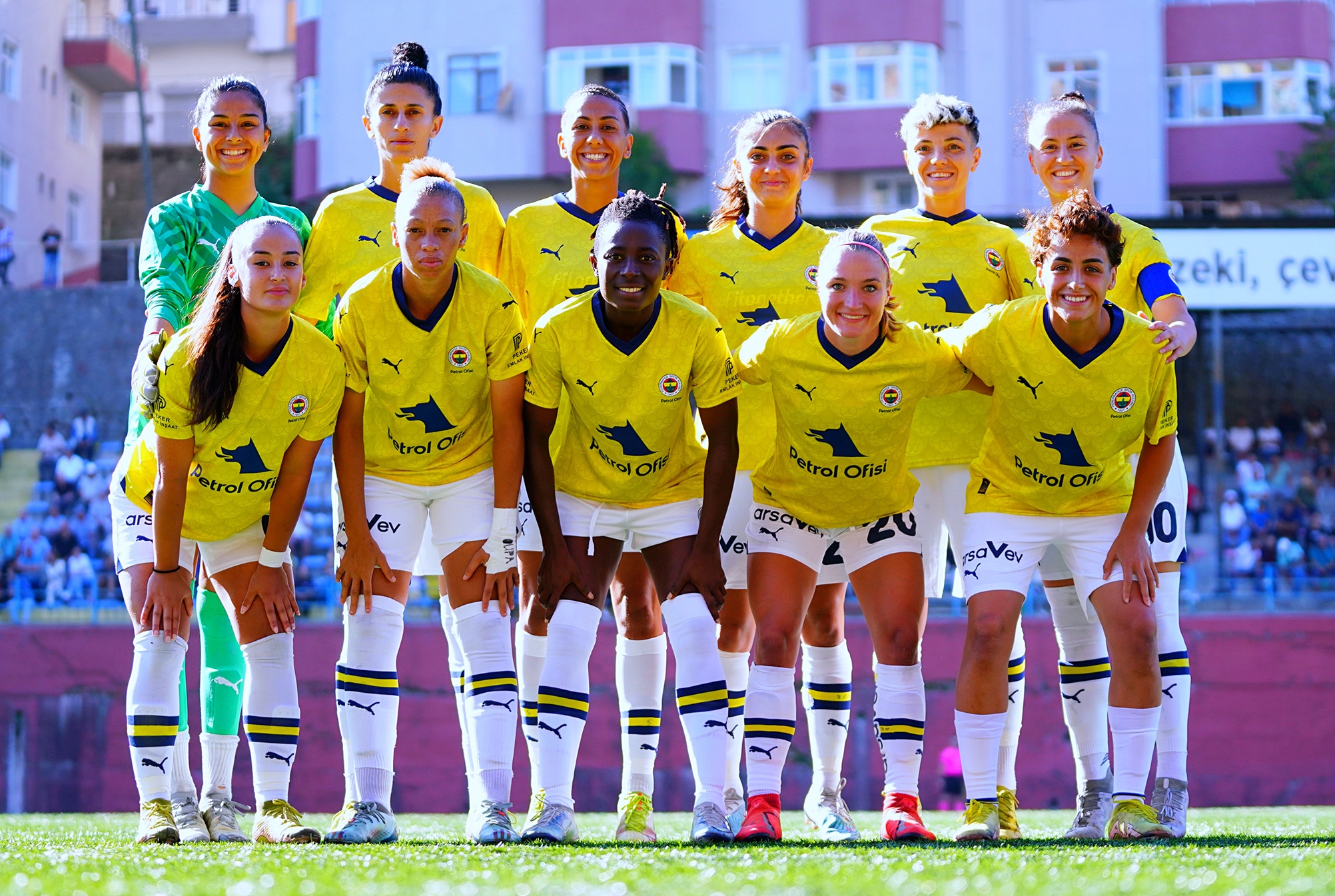 Fenerbahçe Petrol Ofisi kadın futbol takımı Ülker Stadyumu’nda ilk kez sahaya çıkıyor