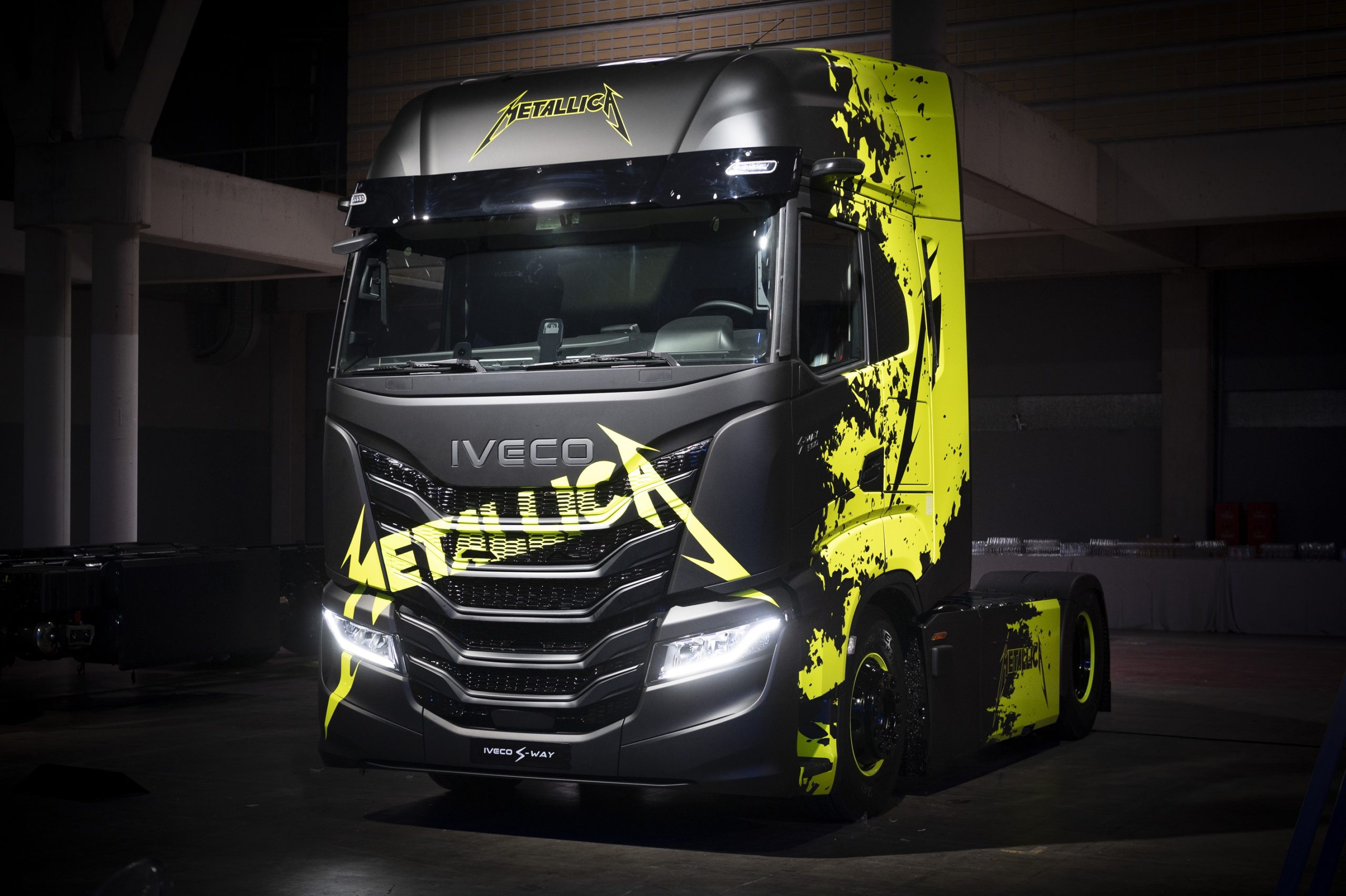 Metallica, M72 Dünya Turu’nun Avrupa ayağını IVECO araçları ile gerçekleştirecek