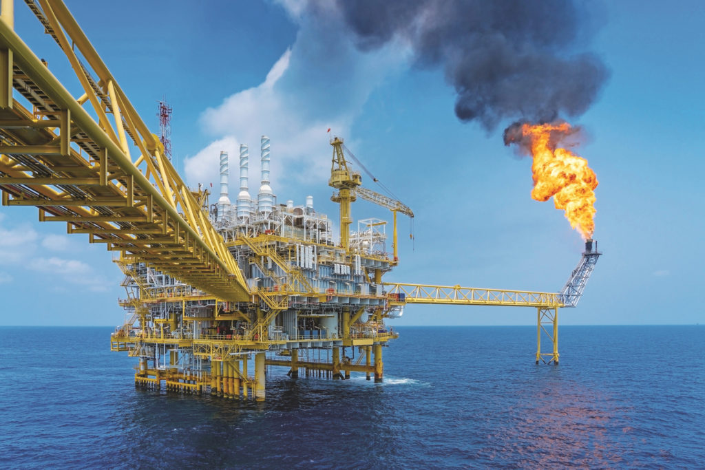 Panama ve Süveyş'teki aksaklıklar küresel LNG ticaretinin yüzde 10'unundan fazlasını etkiliyor