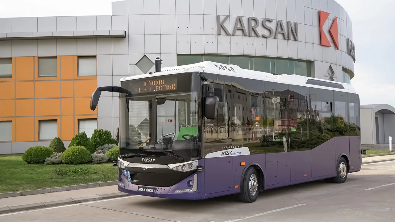 Karsan, Bologna’da hizmet verecek e-ATA otobüslerinin teslimatına başladı