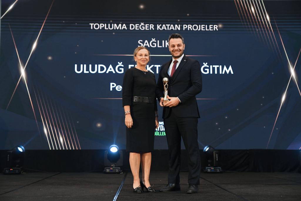 UEDAŞ, Pembe Lambalar Projesiyle Toplumsal Fayda Ödülü’nün sahibi oldu
