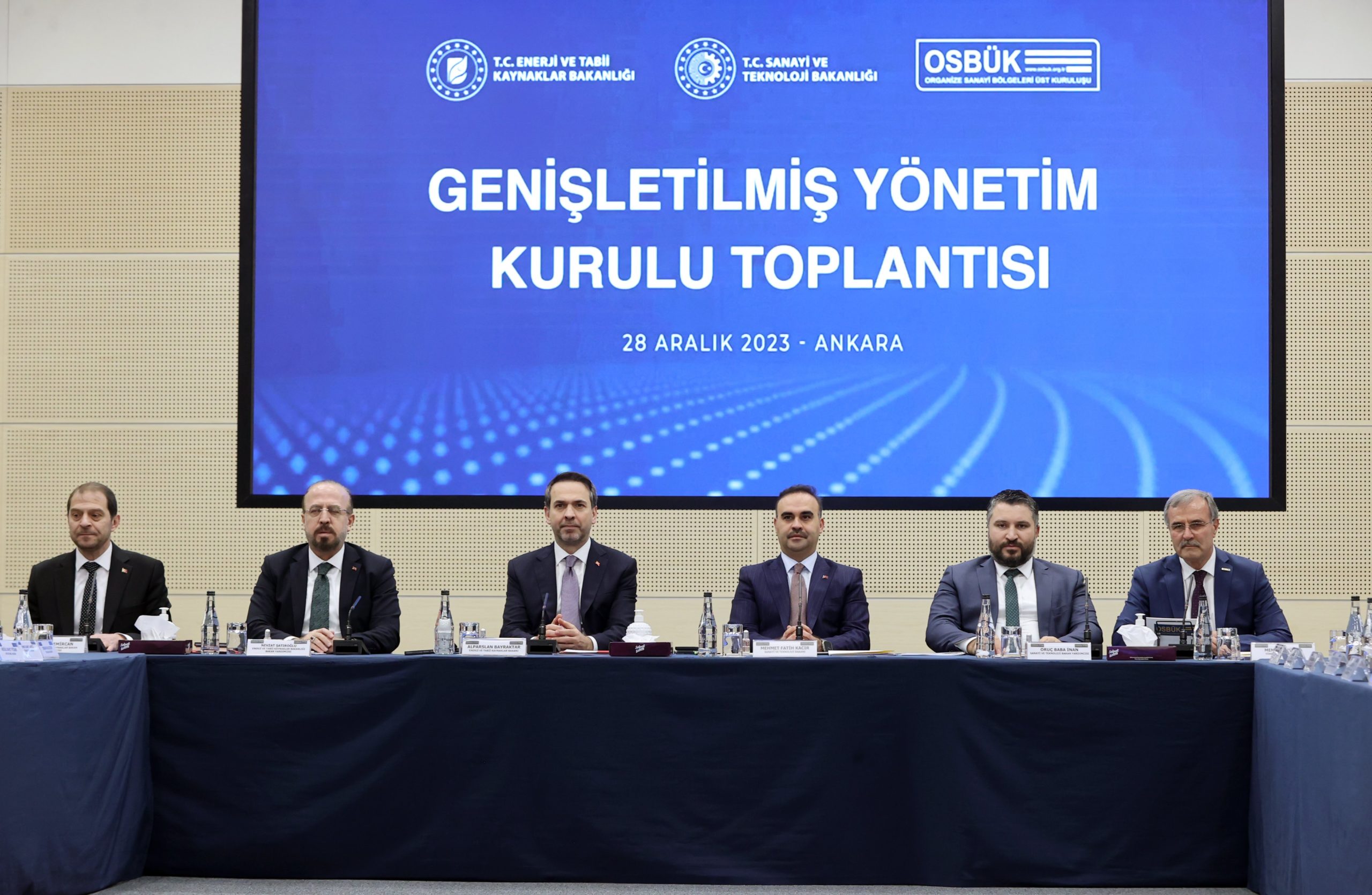 Bakan Bayraktar’dan sanayiciye kullanılmayan kapasite çağrısı