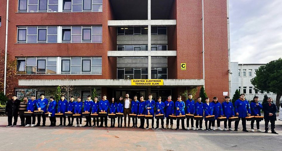 BEDAŞ, AEDAŞ ve ÇEDAŞ tarafından 2018’de hayata geçirilen “Enerjinin Yıldızları” Projesi, sektöre yüzlerce yıldız kazandırdı. 