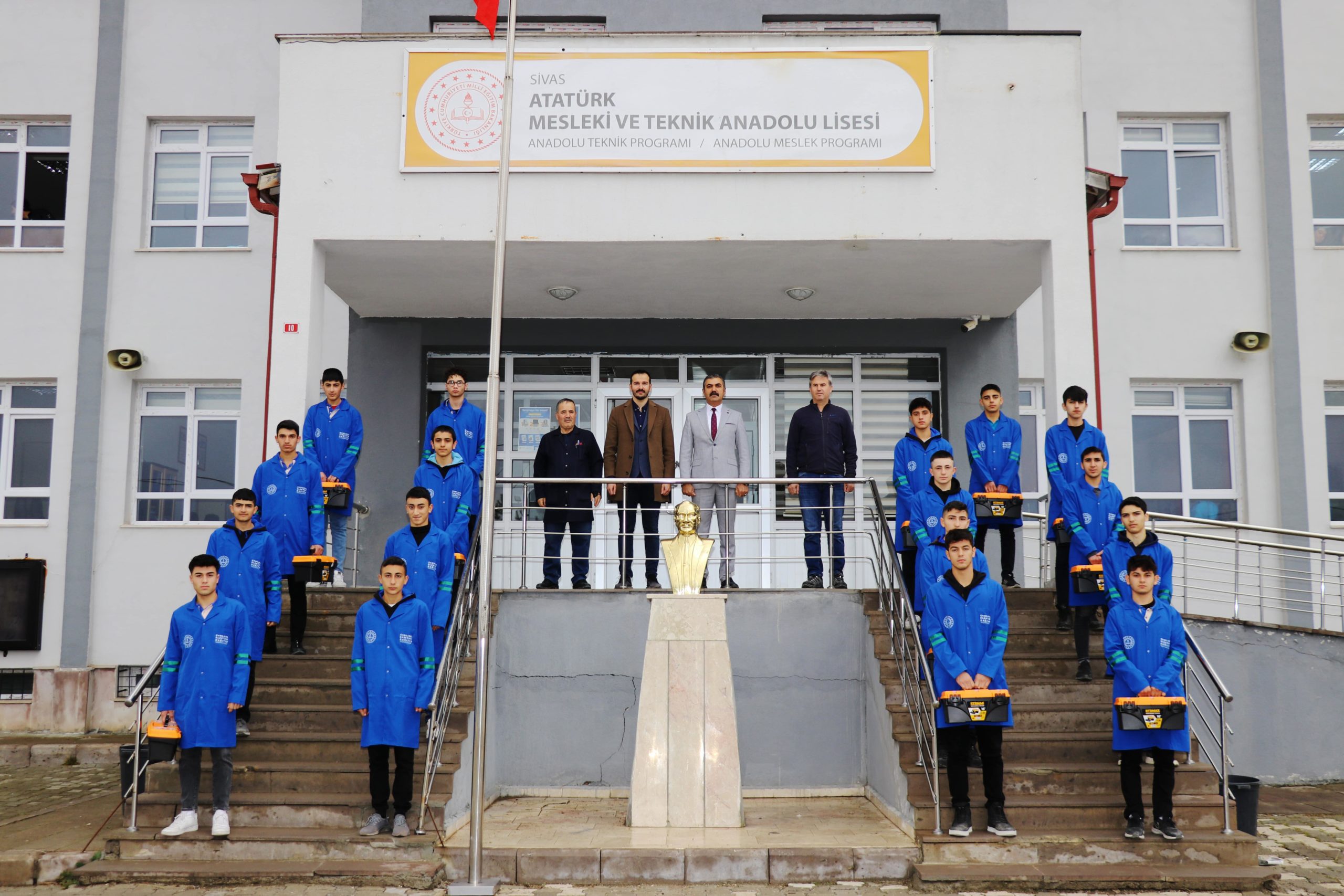 ‘Enerjinin Yıldızları’ Projesi ile elektrik dağıtım sektörüne ‘yıldız’ yağdı