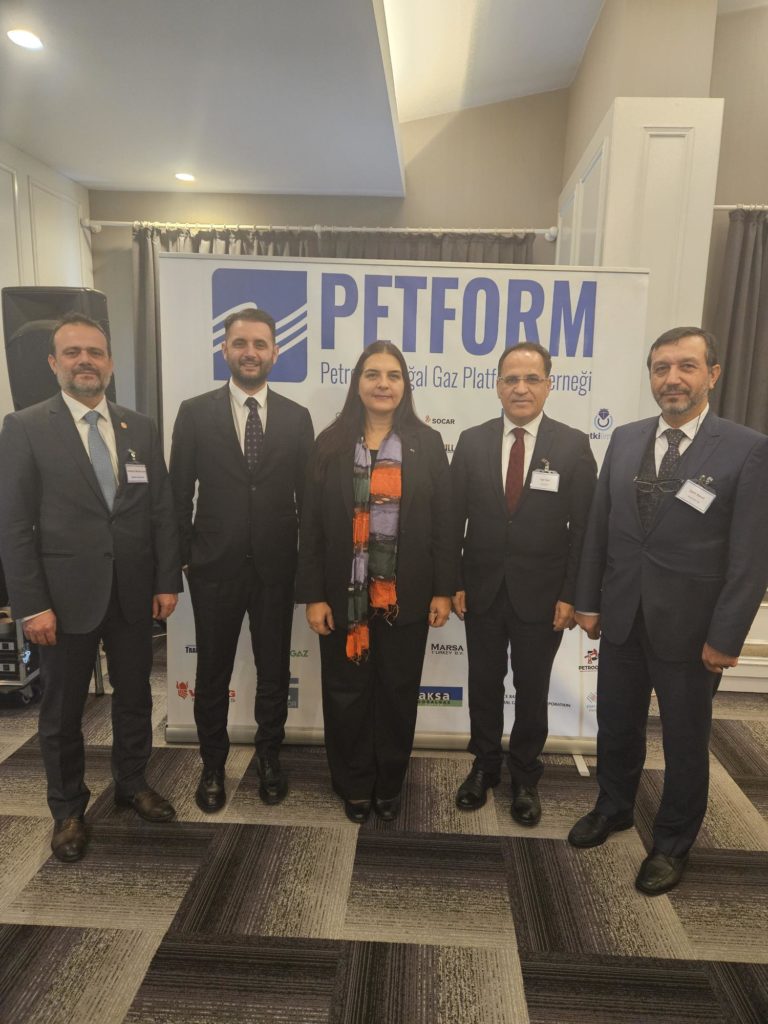 Ankara’da gerçekleştiren Petrol Platformu Derneği (PETFORM) Genel Kurul Toplantısı’nda EgeGaz’dan Aziz Camcı yeniden başkanlığa seçildi.