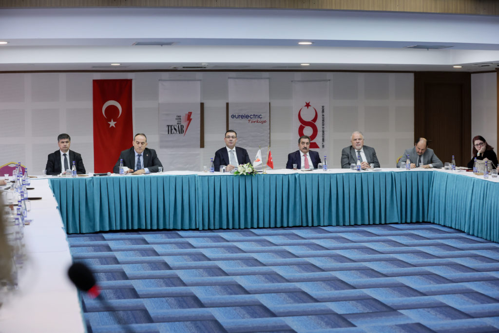 EURELECTRIC Türkiye çalışma grubu başkanları EÜAŞ ev sahipliğinde buluştu