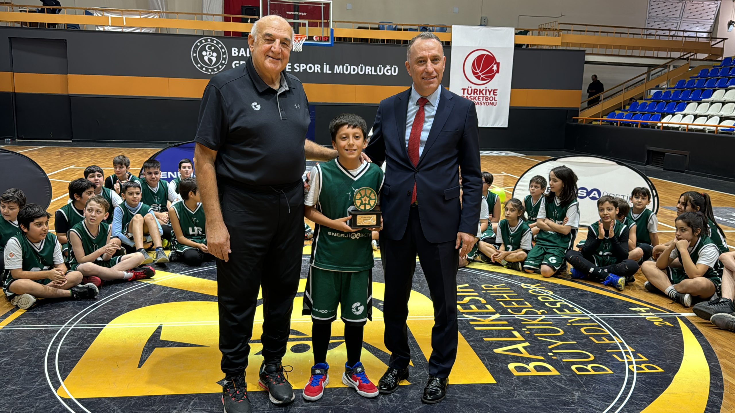 Enerjisa Üretim ve Güler Legacy, 12. basketbol kampını Balıkesir’de gerçekleştirdi