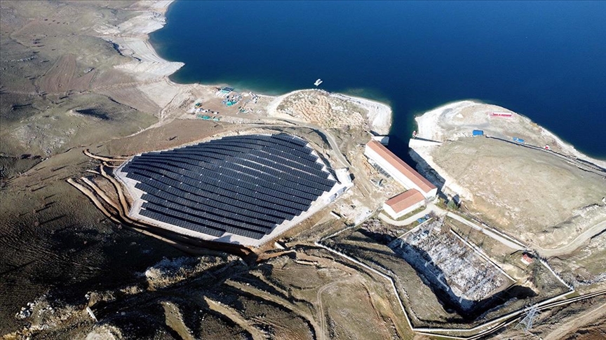 Elazığ’da DSİ’nin kurduğu GES ile çiftçinin sulama için elektrik maliyeti azalacak
