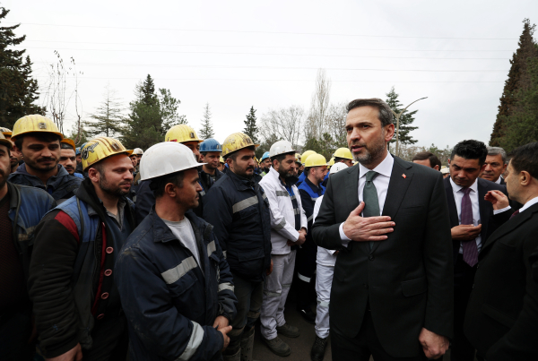 Bakan Bayraktar Çayırhan Termik Santrali’ni ziyaret etti