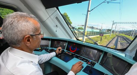 Bakan Uraloğlu: “Milli elektrikli tren sayısını iki yılda 25’e çıkaracağız”