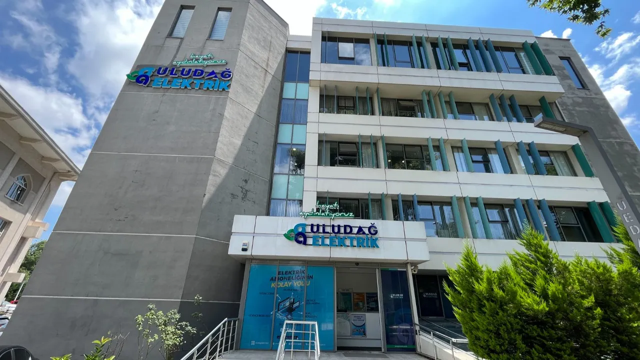 Uludağ Elektrik, dijitalleşme çalışmalarıyla doğaya katkı sağlıyor