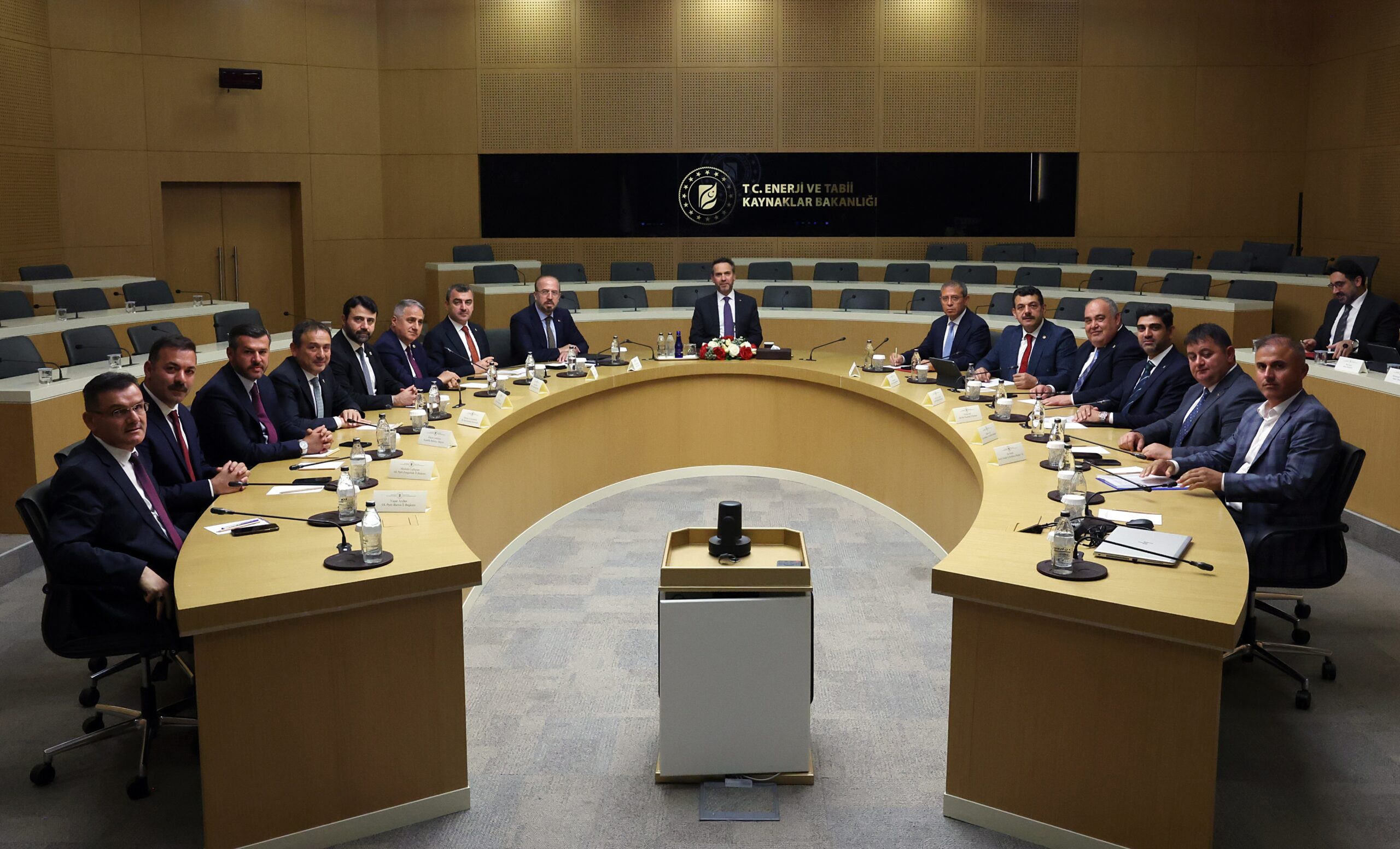 Bakan Bayraktar: “TTK’nın özelleştirileceğine dair haberler gerçeği yansıtmamaktadır”