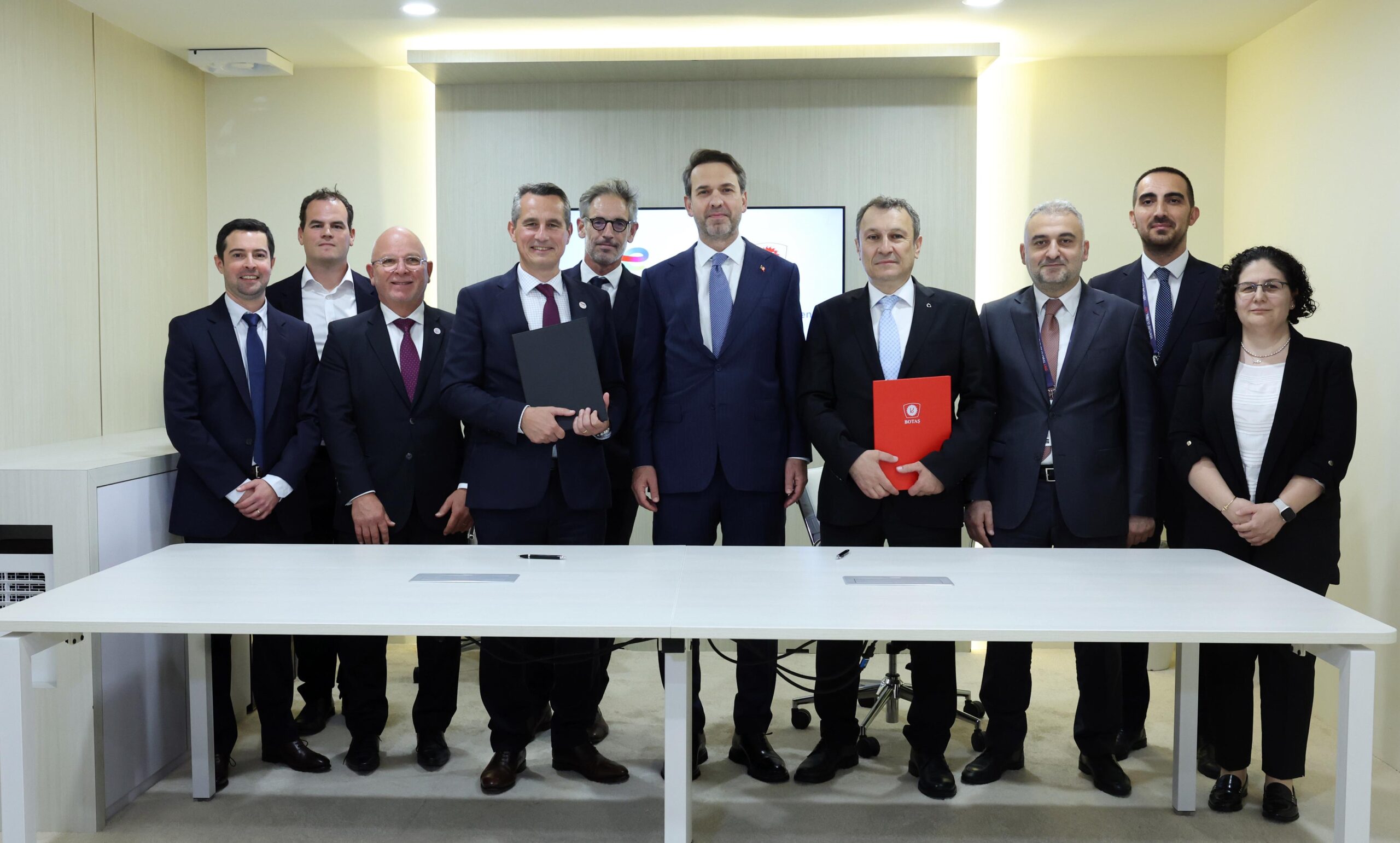 BOTAŞ ile Total 10 yıllık LNG anlaşması imzaladı