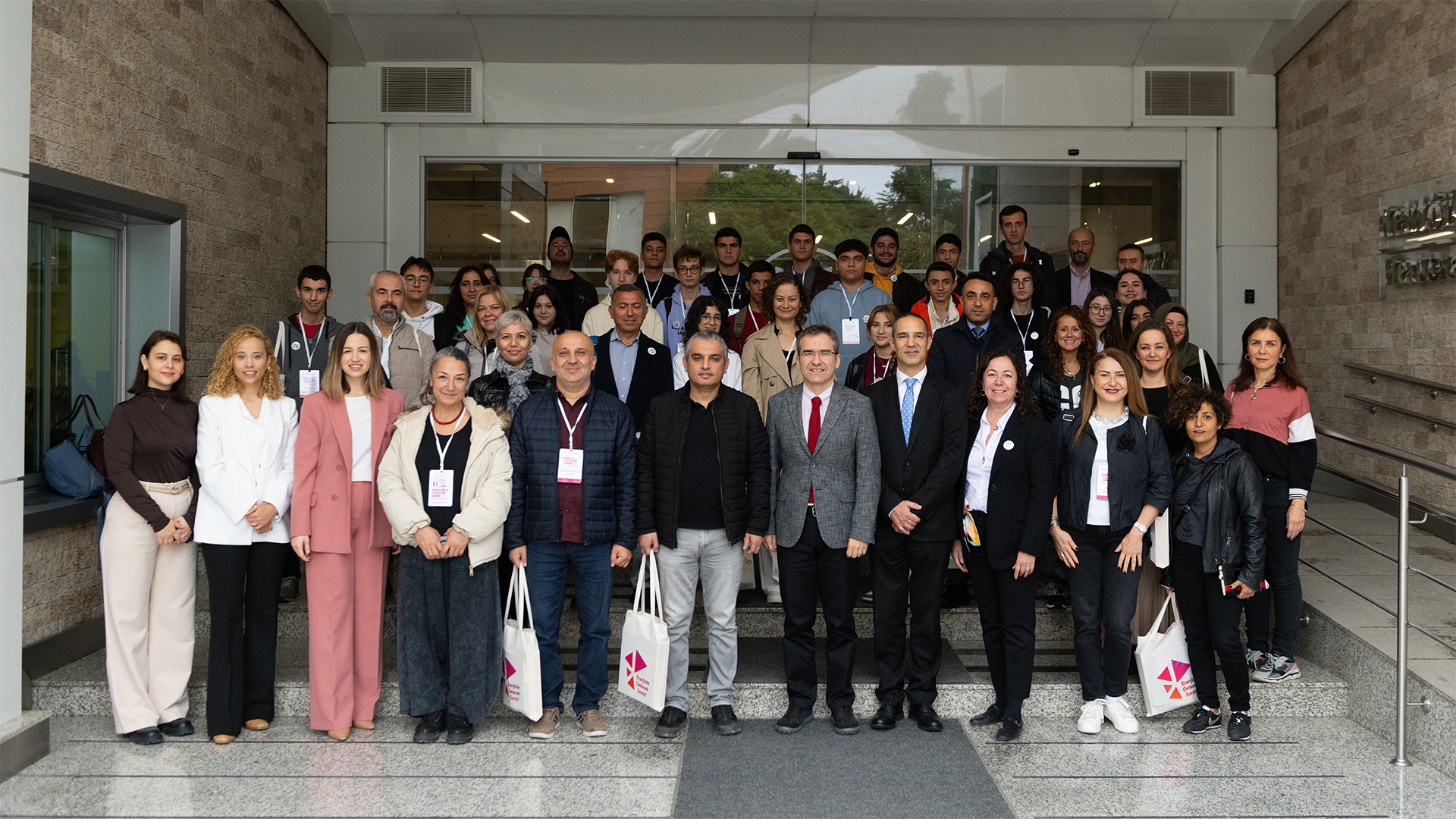 Aydem’in sürdürülebililik elçileri enerji kampında buluştu