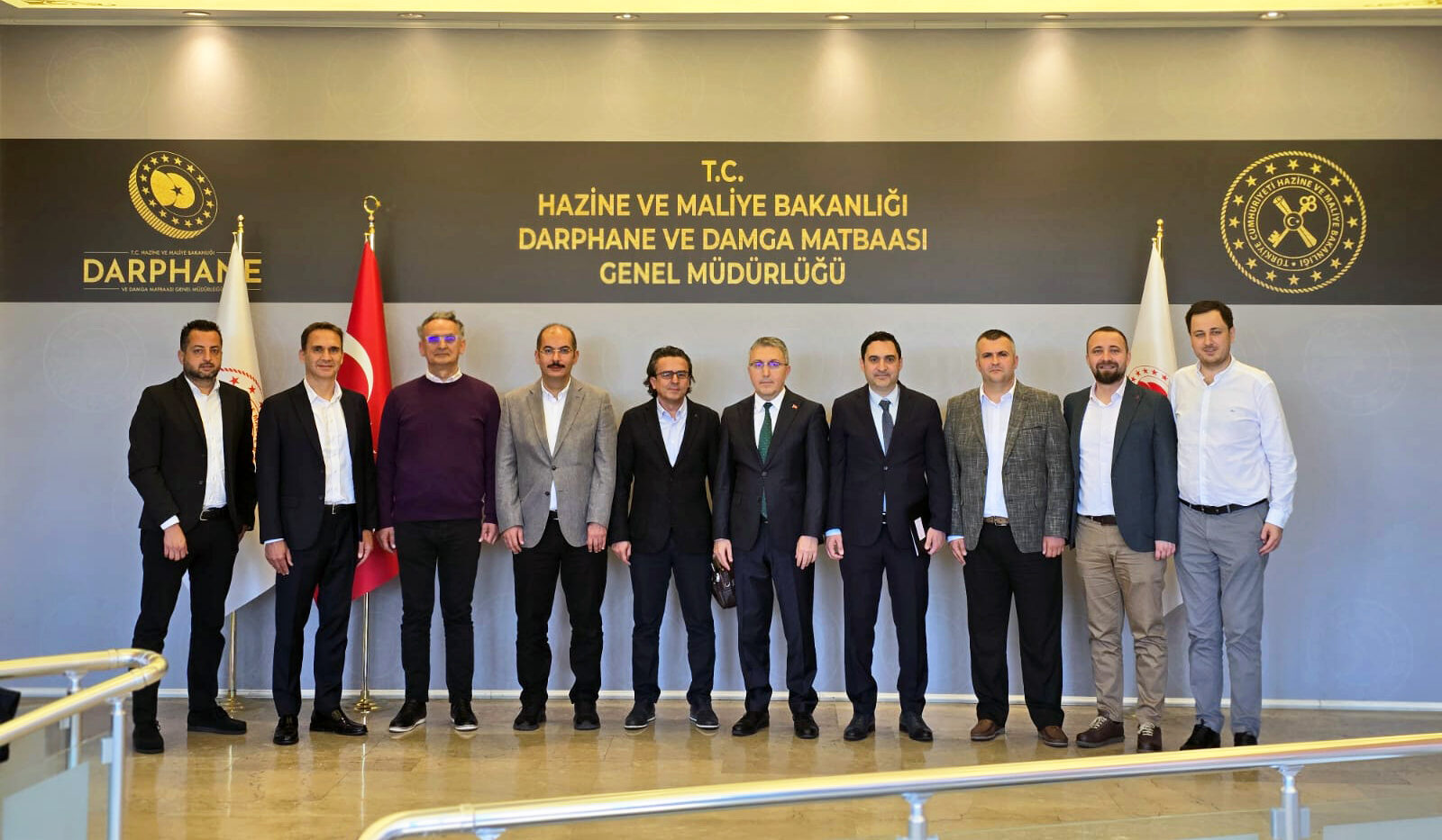 ‘İstasyonları sadece ticari işletme olarak değil kamu hizmeti veren kurumlar olarak görmemiz gerekiyor’