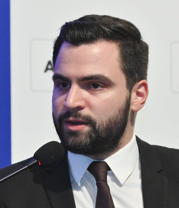 Solutions to Charge Kurucu Ortak ve İcra Kurulu Üyesi Saruhan Doğan