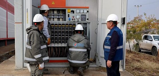Şanlıurfa ve Mardin’de kaçak elektrik kullananlara yasal işlem yapıldı