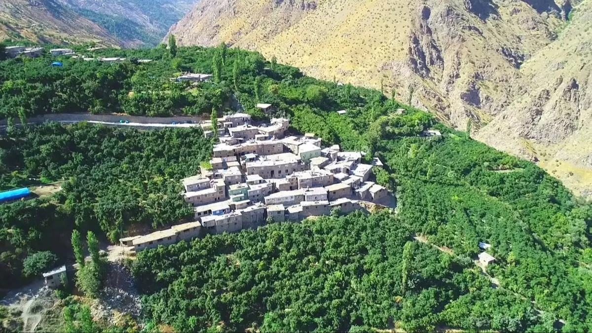 Siirt’in Pervari ilçesindeki Narsuyu köyü halkı baraj projesi nedeniyle taşınacak
