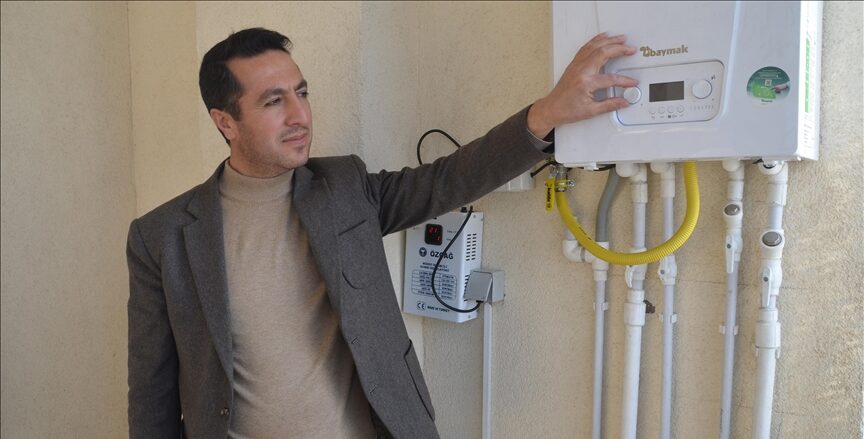 Yüksekova’da evlere doğal gaz verilmeye başlandı