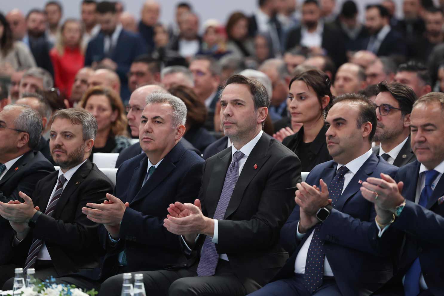 Bakan Bayraktar İzmir’de tesis açılışında konuştu