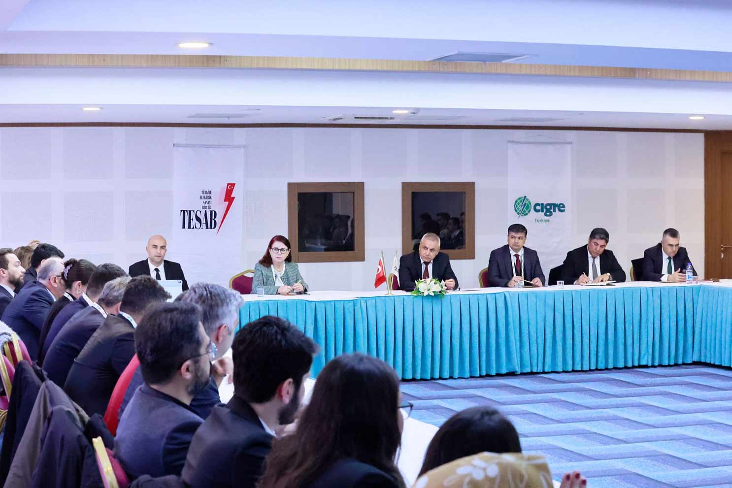 Türkiye’yi Uluslararası CIGRE’de temsil eden uzmanlar bir araya geldi