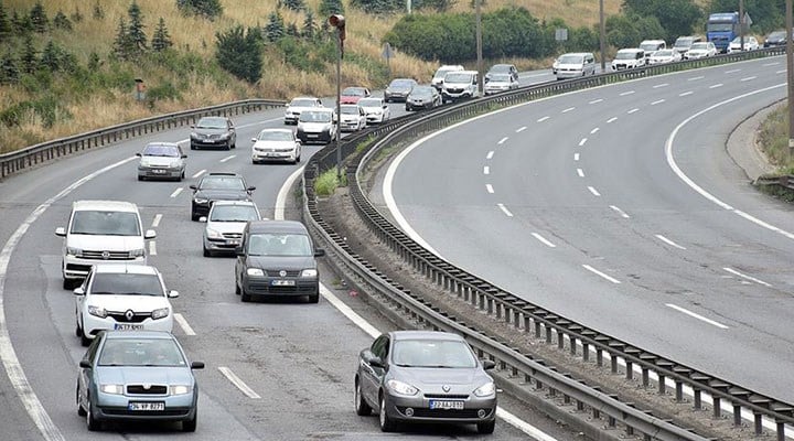 “2024 yılında otoyollarda geçti. Türkiye nüfusunun 12 katı kadar araç otoyolları kullandı”
